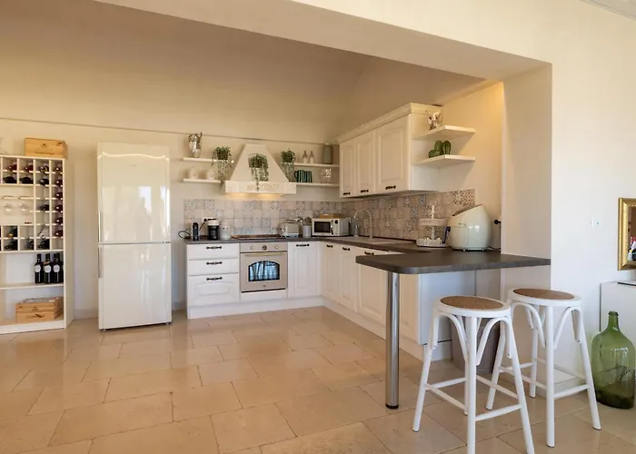 Calanthia 奥斯图尼