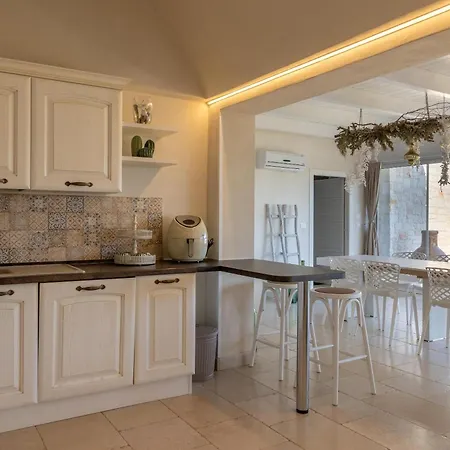 Calanthia Вилла