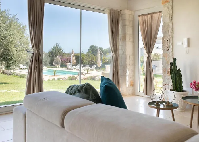 Calanthia * Остуни